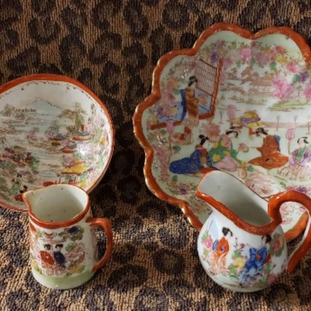 Geisha girl dishes